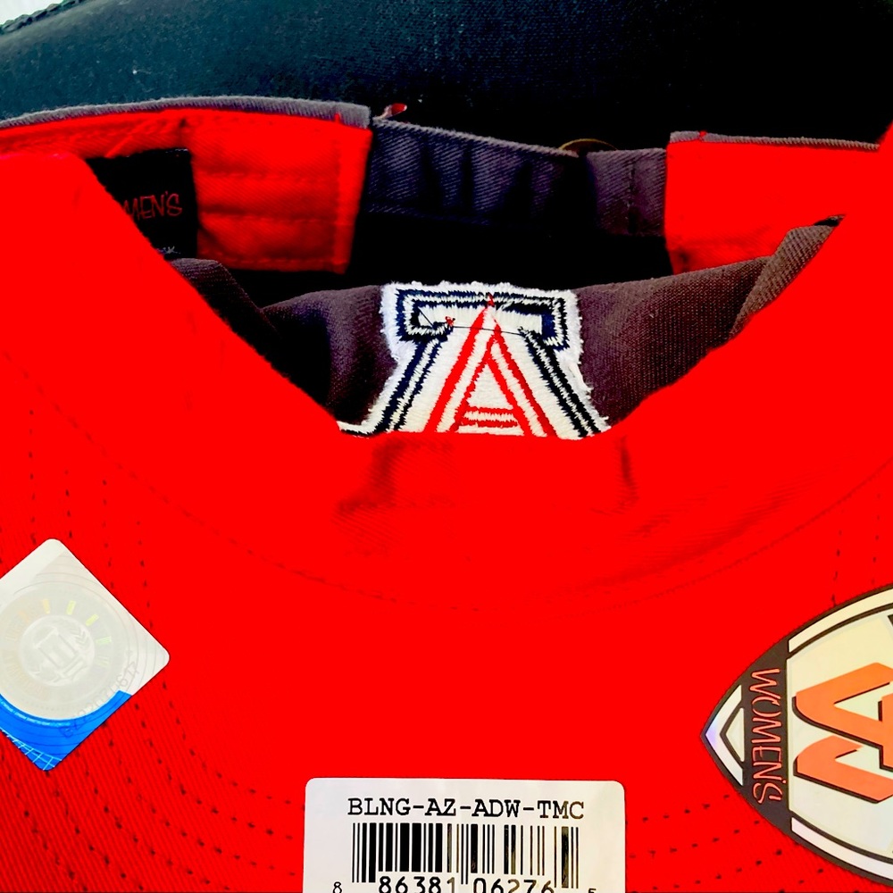 “A” Arizona wildcats logo women’s snap back sports hat.